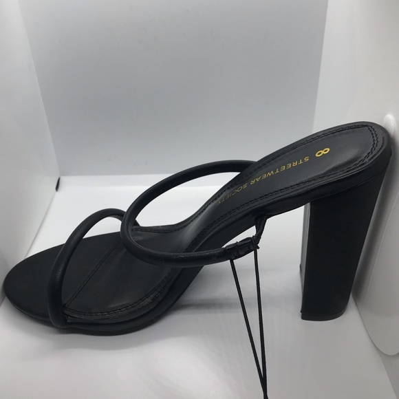 NWT- Classy Black Heels - Picture 5 of 9